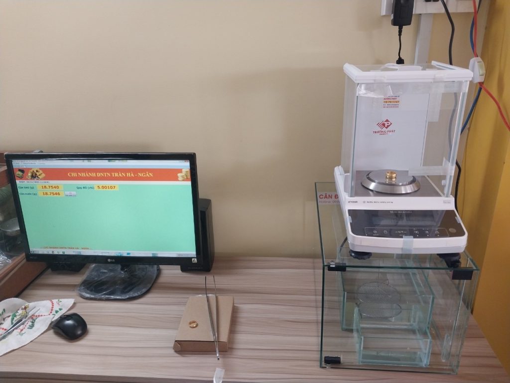 Cân thử tuổi vàng ATY224R