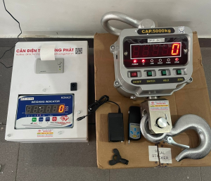 Cân treo móc cẩu 5 tấn gắng thêm màn hình phụ không dây và máy in