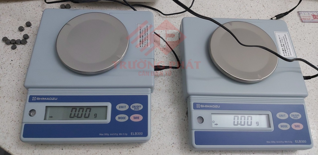 Cân điện tử Shimadzu ELB300