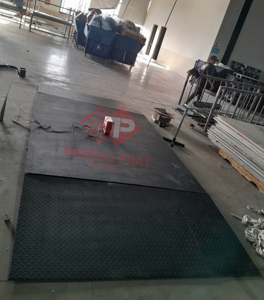 Cân sàn điện tử kèm 2 dầu dốc