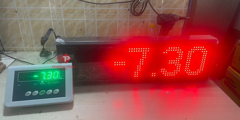 Màn hình hiển thị phụ P10
