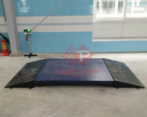 Cân sàn điện tử 2 tấn kèm 2 dầu dốc